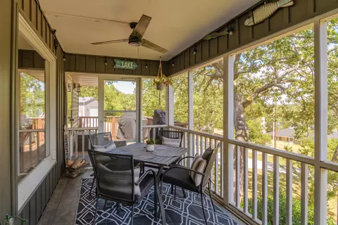 Exterior - 195 Ludora Dr, Shell Knob, MO 65747 photo 2 of 10