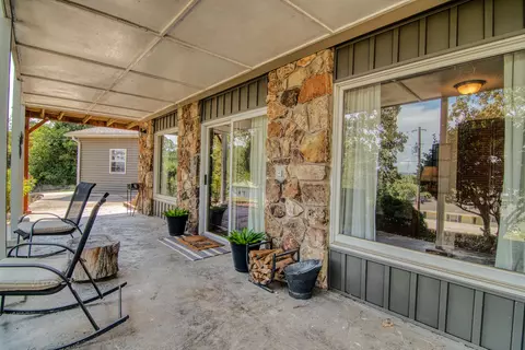 Exterior - 195 Ludora Dr, Shell Knob, MO 65747 photo 5 of 10