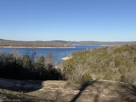 000 Bayview Trl, Lampe, MO 65681