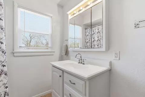 733 W Kerr St, Springfield, MO 65803 photo 14