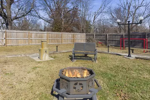 733 W Kerr St, Springfield, MO 65803 photo 24