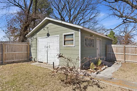 733 W Kerr St, Springfield, MO 65803 photo 23