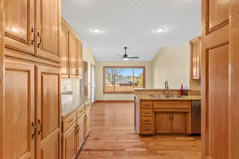 4491 S Park Ave, Springfield, MO 65810 photo 17