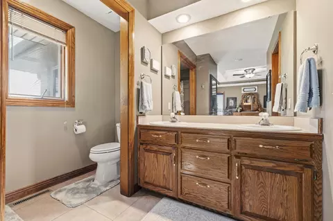 726 Division St, Sparta, MO 65753 photo 32