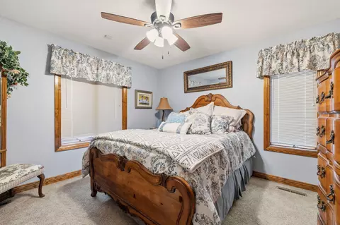 726 Division St, Sparta, MO 65753 photo 28