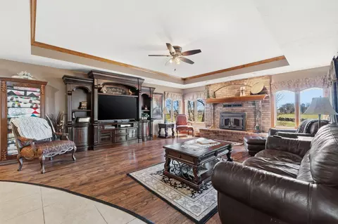 726 Division St, Sparta, MO 65753 photo 11