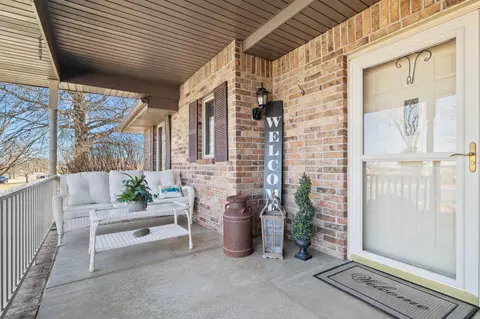 726 Division St, Sparta, MO 65753 photo 6