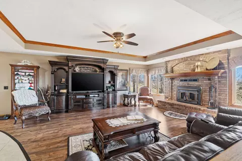 726 Division St, Sparta, MO 65753 photo 12
