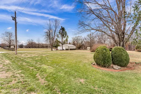 1750 W Riverbluff Ln, Nixa, MO 65714 photo 46