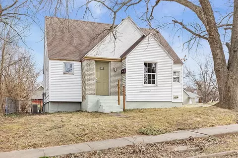 216 S Landrum St, Mount Vernon, MO 65712