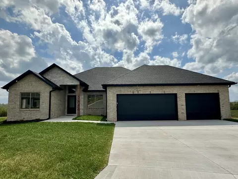 5946 S Hearthstone Ct, Springfield, MO 65810 photo 3