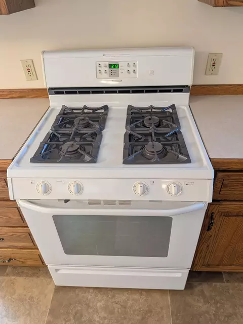 Kitchen - 1760 Mo-181, Cabool, MO 65689 photo 4 of 6