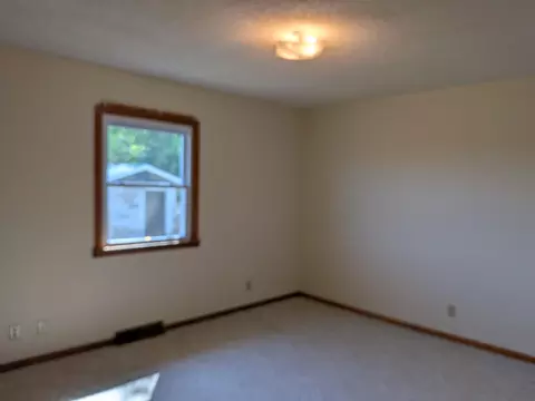 Bedroom - 1760 Mo-181, Cabool, MO 65689 photo 2 of 3
