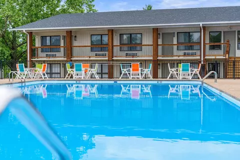 Exterior - 403 Veterans Blvd #202, Branson, MO 65616 photo 19 of 29