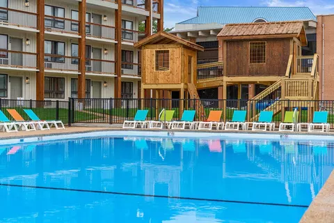 Exterior - 403 Veterans Blvd #202, Branson, MO 65616 photo 21 of 29