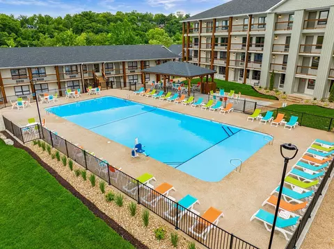 Exterior - 403 Veterans Blvd #202, Branson, MO 65616 photo 9 of 29