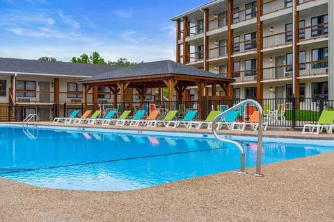 Exterior - 403 Veterans Blvd #202, Branson, MO 65616 photo 20 of 29
