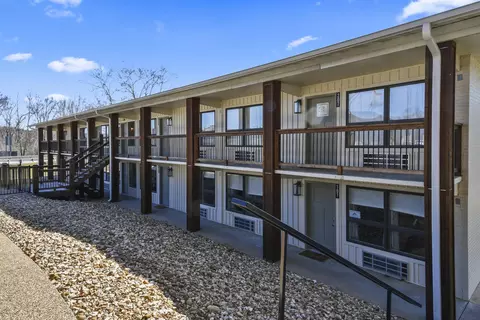 Exterior - 403 Veterans Blvd #202, Branson, MO 65616 photo 2 of 29