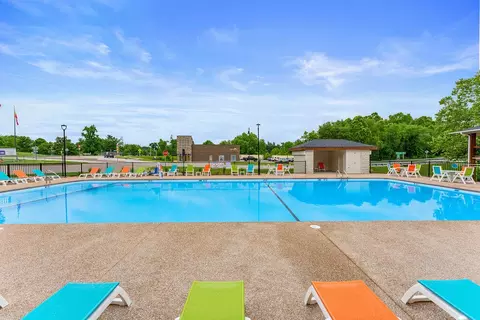 Exterior - 403 Veterans Blvd #202, Branson, MO 65616 photo 15 of 29