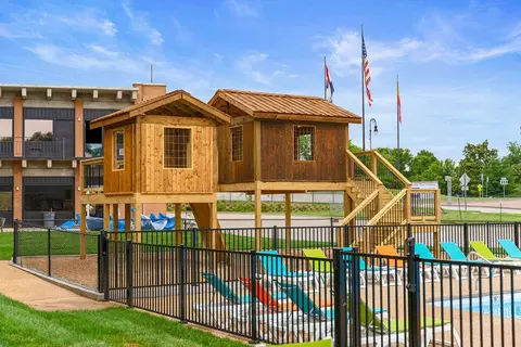 Exterior - 403 Veterans Blvd #202, Branson, MO 65616 photo 25 of 29