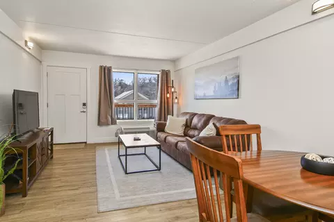 Living - 403 Veterans Blvd #202, Branson, MO 65616 photo 2 of 5