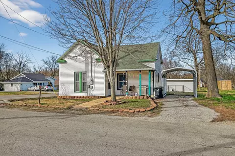 101 E Benton St, Marionville, MO 65705