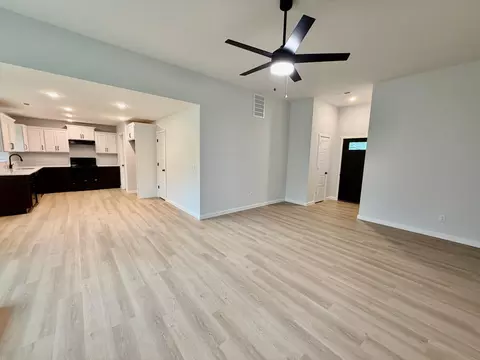 Living - 606 E Walnut St, Ozark, MO 65721 photo 2 of 4