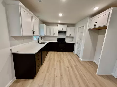 Kitchen - 606 E Walnut St, Ozark, MO 65721 photo 2 of 4