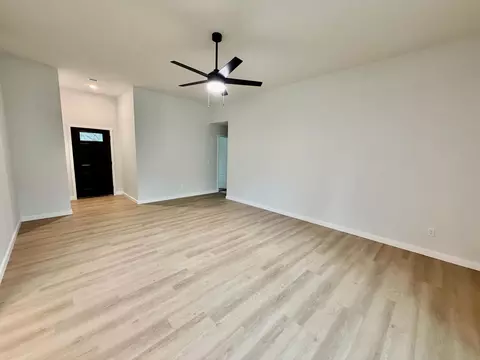 Living - 606 E Walnut St, Ozark, MO 65721 photo 1 of 4
