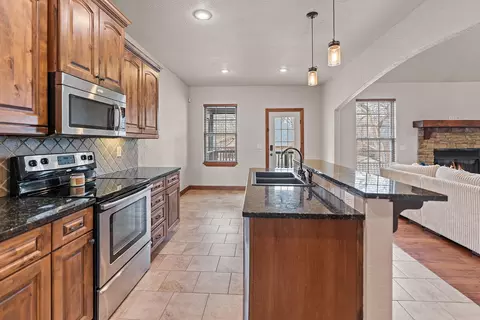 Kitchen - 3409 N Brinnsfield Dr, Ozark, MO 65721 photo 1 of 3