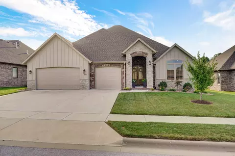 856 Edenmore Cir, Nixa, MO 65714