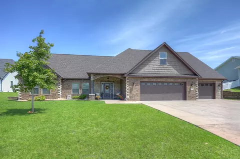 1901 Cattails Dr, Joplin, MO 64801