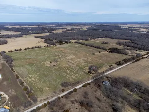 2805 E 2200 Rd, Jerico Springs, MO 64756