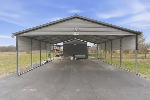 634 Trout Rd, Ozark, MO 65721 photo 3