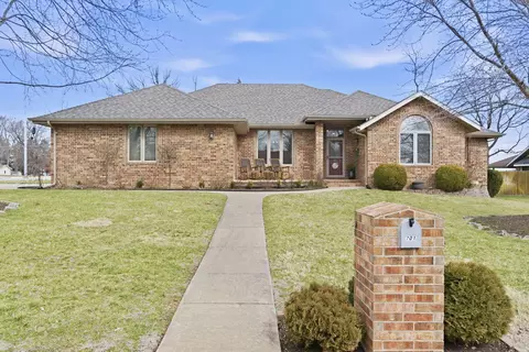 701 E Bennett Ct, Nixa, MO 65714 photo 2