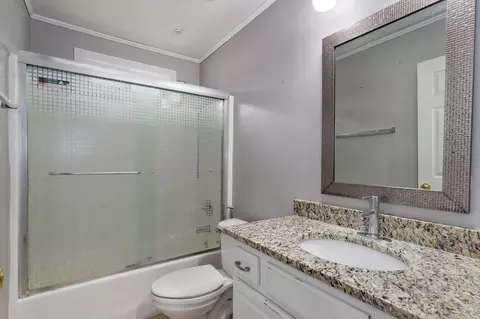 Bath - 108 Sapling Dr, Branson, MO 65616 photo 4 of 4