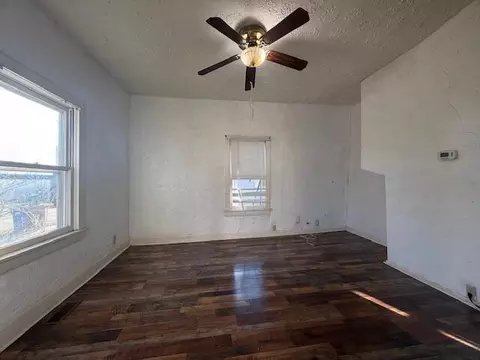 Living - 1621 W Chestnut St, Springfield, MO 65802 photo 1 of 3