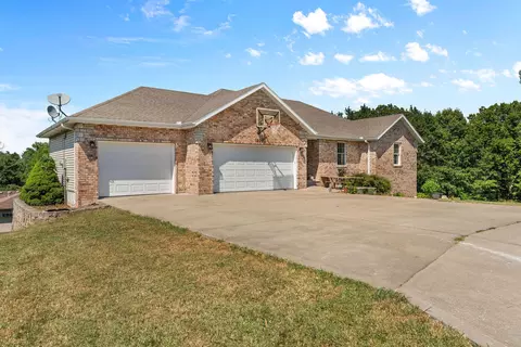 1209 E Jay St, Ozark, MO 65721 photo 2