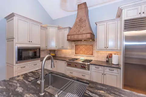 6046 S Parkhaven Ln, Springfield, MO 65810 photo 8