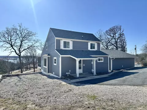 24804 Camelot Dr, Hermitage, MO 65668