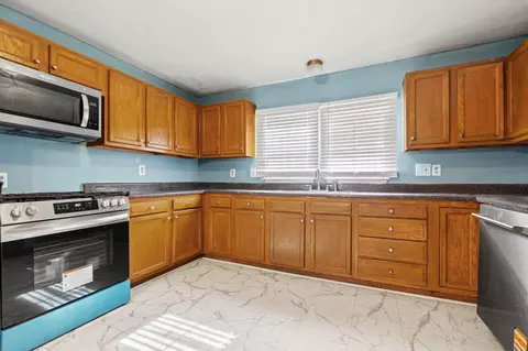 Kitchen - 617 N Hillcrest Ave, Springfield, MO 65802 photo 2 of 3