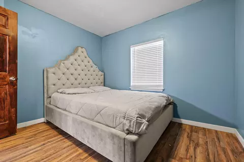 Bedroom - 617 N Hillcrest Ave, Springfield, MO 65802 photo 4 of 6