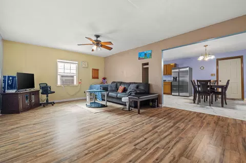 Living - 617 N Hillcrest Ave, Springfield, MO 65802 photo 1 of 3