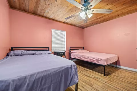 Bedroom - 617 N Hillcrest Ave, Springfield, MO 65802 photo 6 of 6