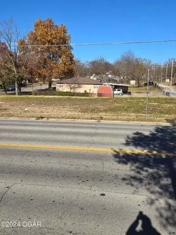 2009 E 4th St, Joplin, MO 64801 photo 4