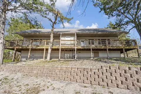 425 Eagle Dr, Reeds Spring, MO 65737
