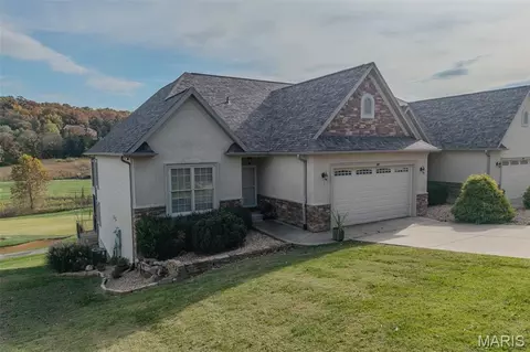 50 Sunstone Dr, Camdenton, MO 65020