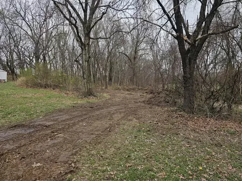 000 E Garner St, Goodman, MO 64843