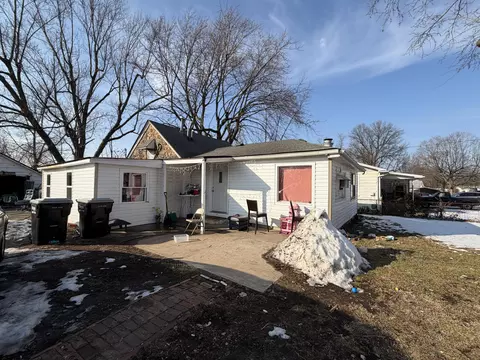 Exterior - 627 N Forest Ave, Springfield, MO 65802 photo 1 of 3