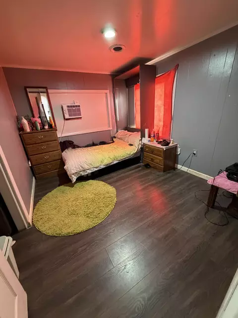Bedroom - 627 N Forest Ave, Springfield, MO 65802 photo 2 of 2